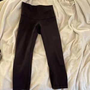 Black high waisted lululemon capri leggings